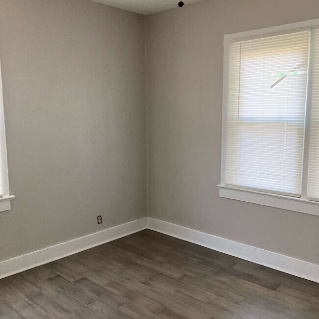 Foto del edificio - 2801 Faircourt St