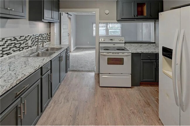 Foto del edificio - 611 S Overton Ave