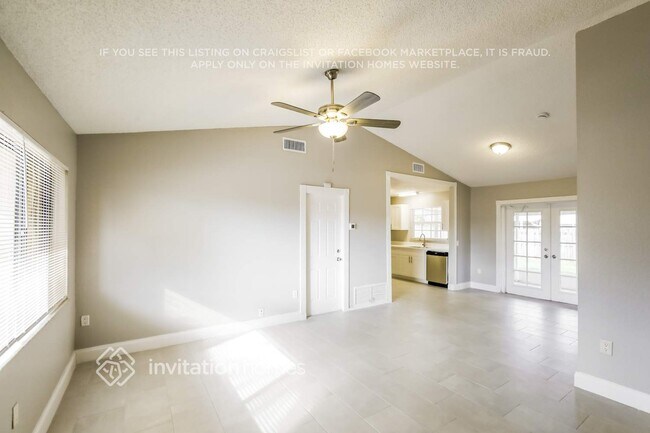 Foto del edificio - 4580 NW 113th Terrace