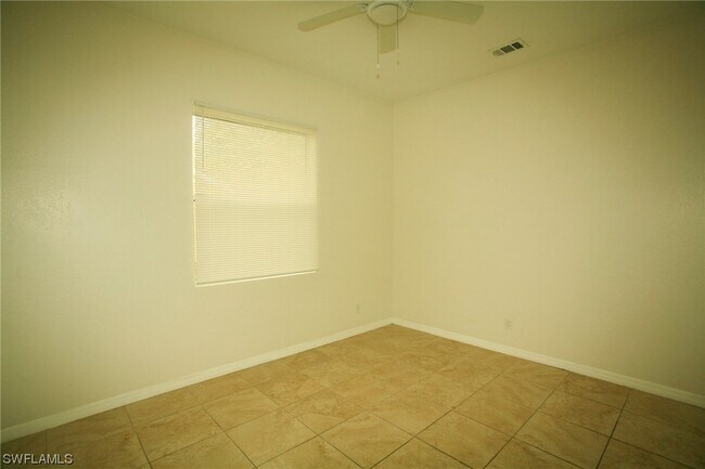 Building Photo - 2200 Logsdon St