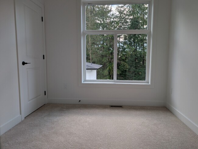 Photo du bâtiment - 8924 Cedar St