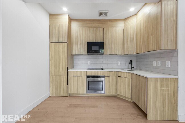 Foto del edificio - 411 11th St