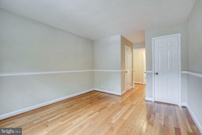 Building Photo - 3047 S Buchanan St
