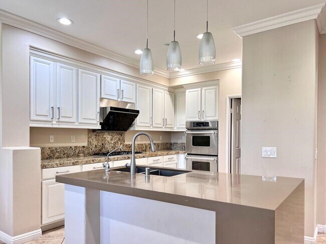 Foto del edificio - 17195 Coriander Ct