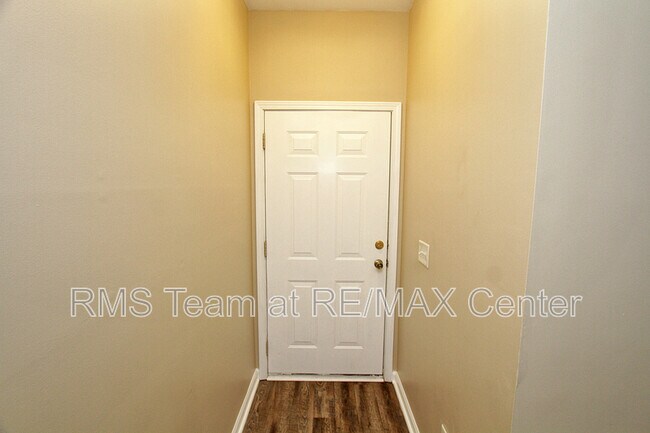 Building Photo - 4739 Autumn Rose Trl