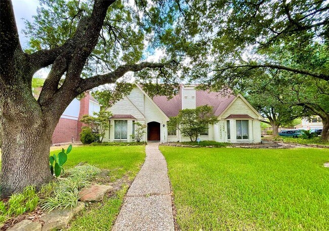 Foto del edificio - 14902 Walters Rd