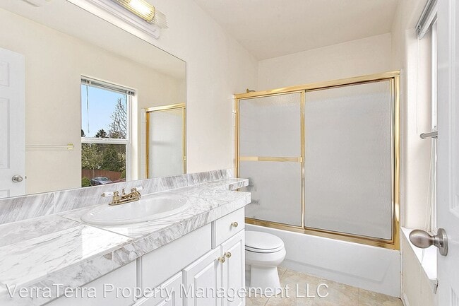 Foto del edificio - 3 br, 3.5 bath House - 8033 118th Ave NE