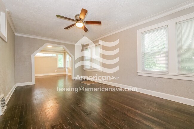 Foto del edificio - 1824 E 73rd St