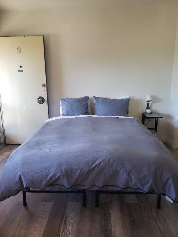 Foto del edificio - 5923 Gregory Ave