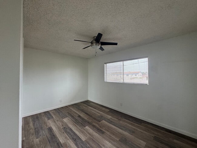 Building Photo - 14423 Berendo Ave