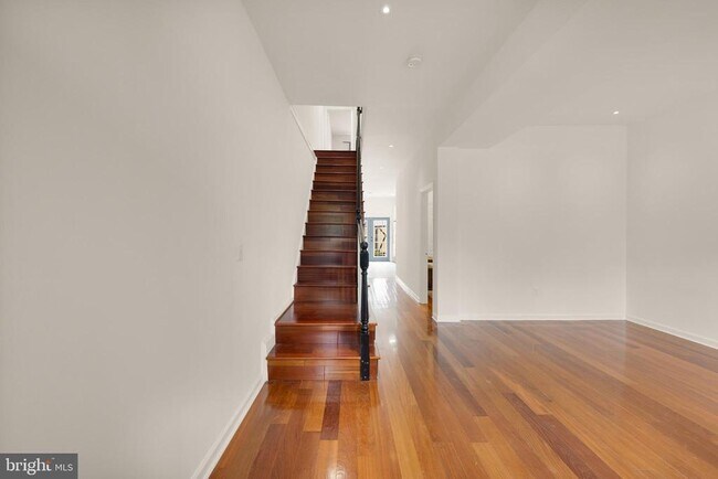 Foto del edificio - 1405 Montello Ave NE