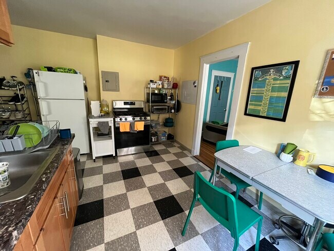 Foto del edificio - 210 Amory St