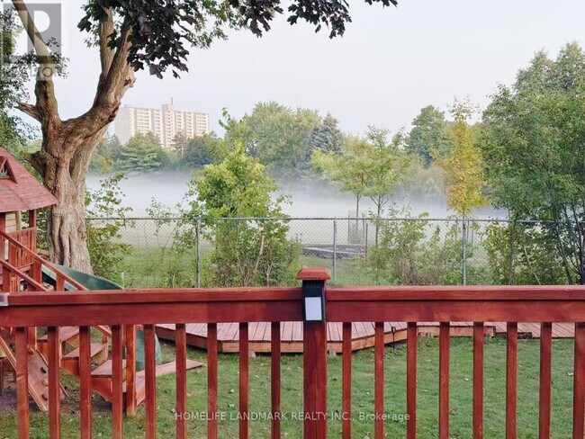 Photo du bâtiment - 10 Silverview Dr