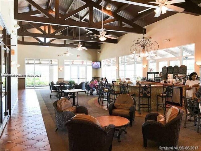 Foto del edificio - 10770 NW 66th St