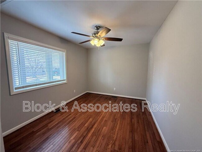 Foto del edificio - 848 Castleberry Ct