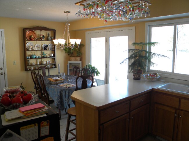 Foto del edificio - 7460 Berkshire Way