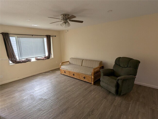 Foto del edificio - 2210 Johnson St