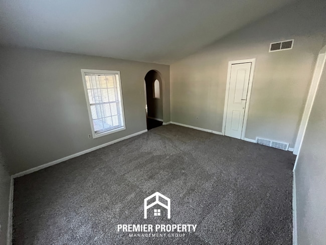 Photo - Charming 3BR/1.5BA in 38118 | Vaulted Ceilings, Fireplace & Formal Dining House