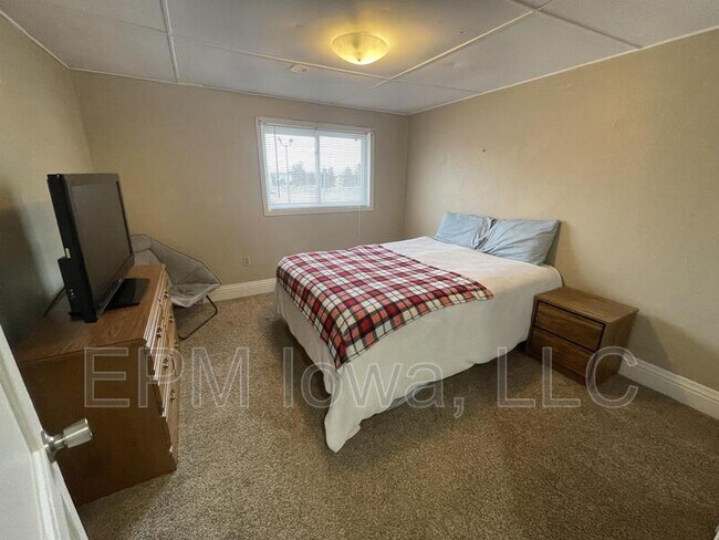 Foto del edificio - 1723 Falls Ave