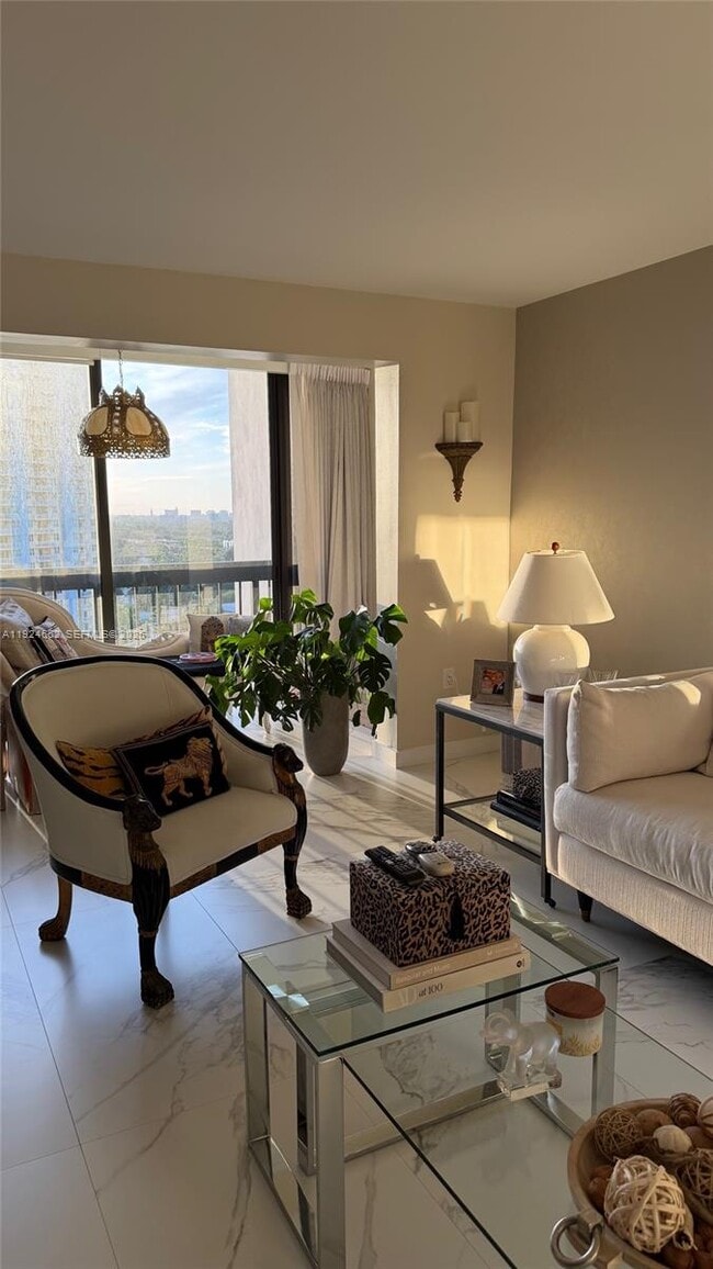 Building Photo - 2333 Brickell Ave