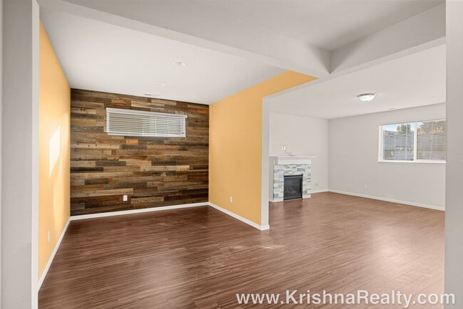 Building Photo - Beatiful 3 Bedroom 2.5 Bath Single Family ...