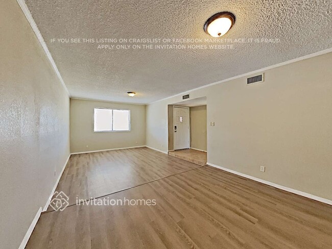 Building Photo - 710 N Oracle Cir