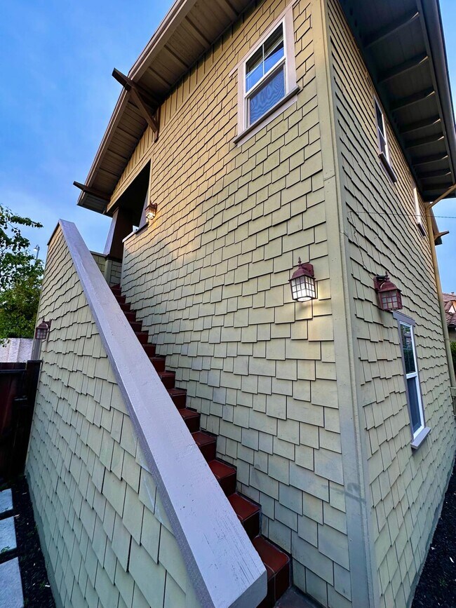 Foto del edificio - 2283 Magnolia Bridge Dr