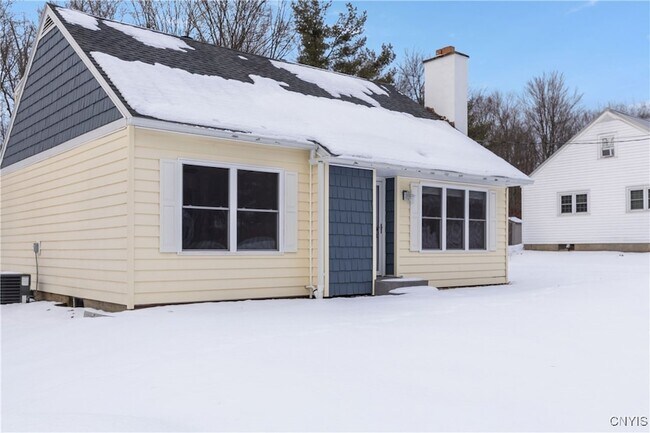 Foto del edificio - 115 Tarlton Rd