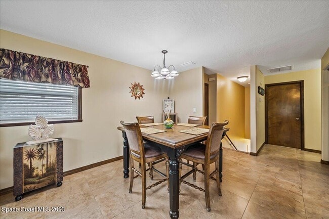 Building Photo - 5250 S Hwy A1A
