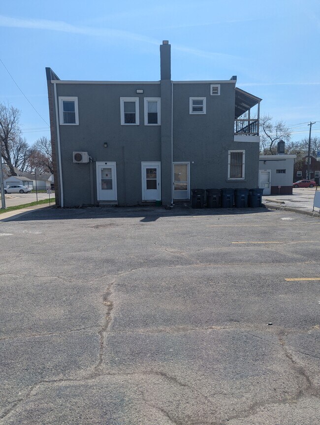 Foto del edificio - 4001 Woodmont Rd