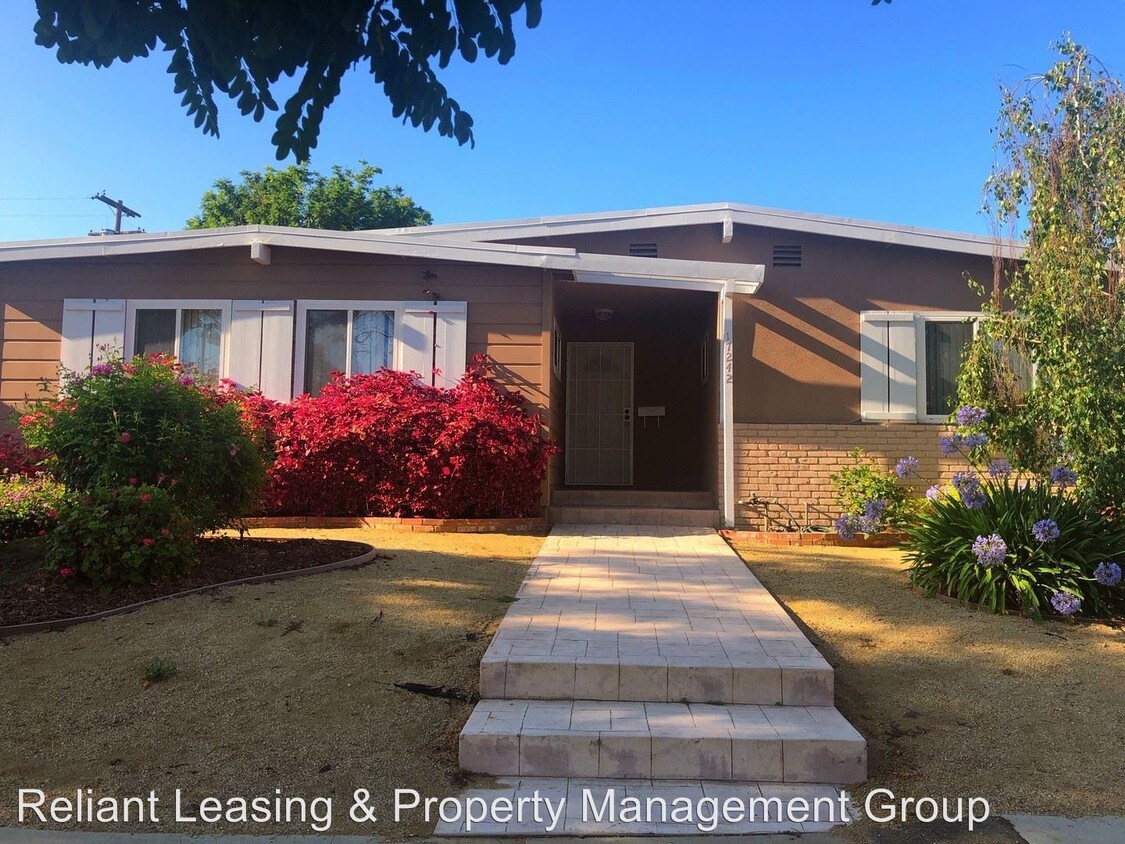 Primary Photo - 4 br, 2 bath House - 17242 Bullock Street