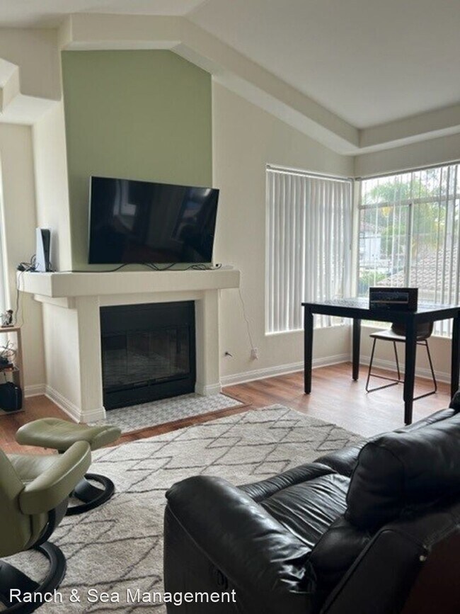 Building Photo - 2 br, 2 bath House - 2305 Rancho Del Oro # 23