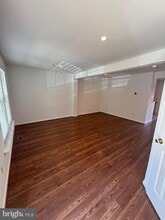 Building Photo - 1554 Beverly Ct