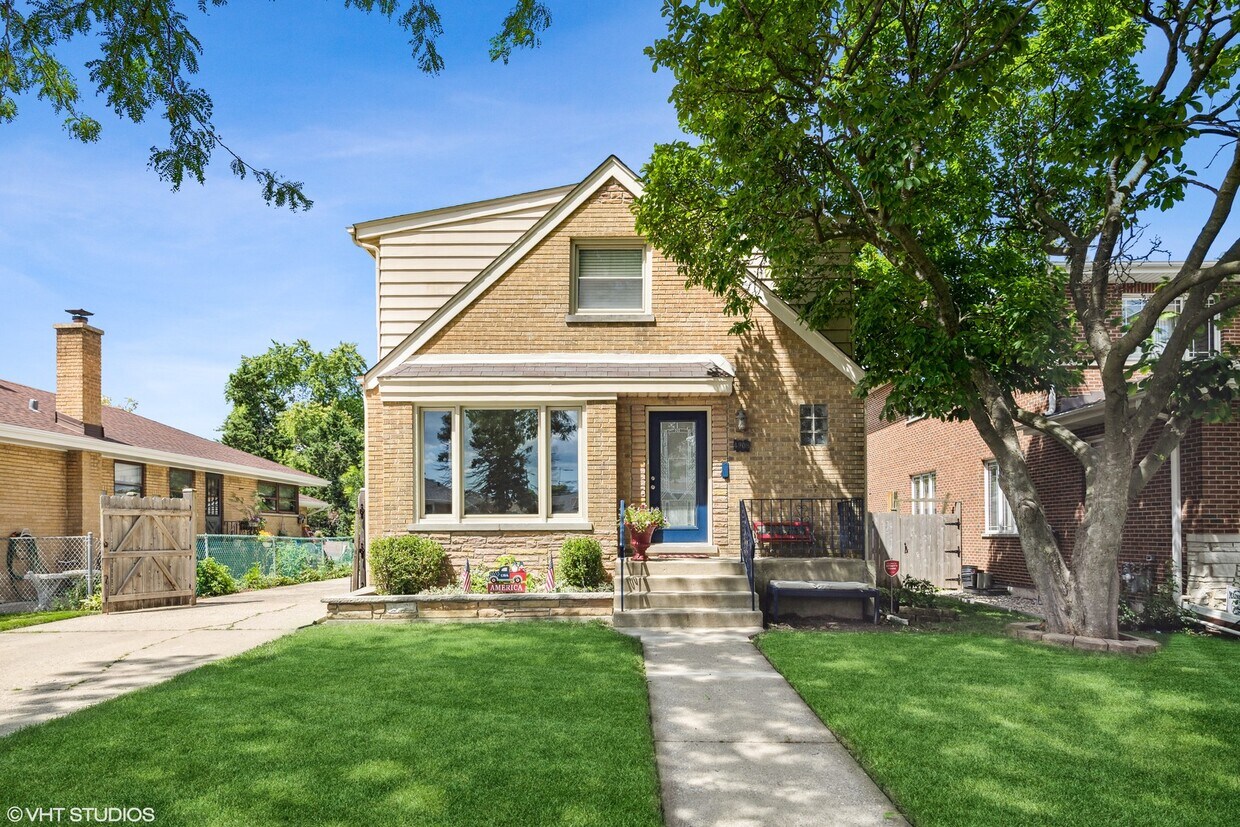Foto principal - 4908 N Odell Ave