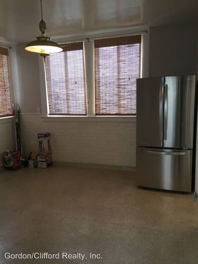 Building Photo - 1343 Green St