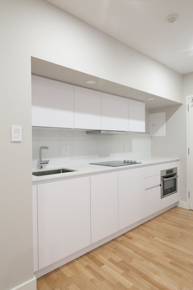 Building Photo - 3455 Rue Aylmer