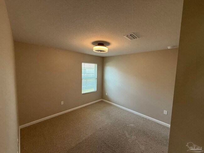 Foto del edificio - 4041 Whitetail Ln