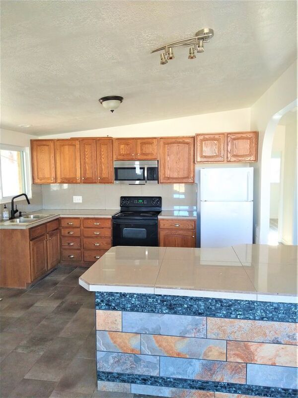 Building Photo - 2575 W 4800 S