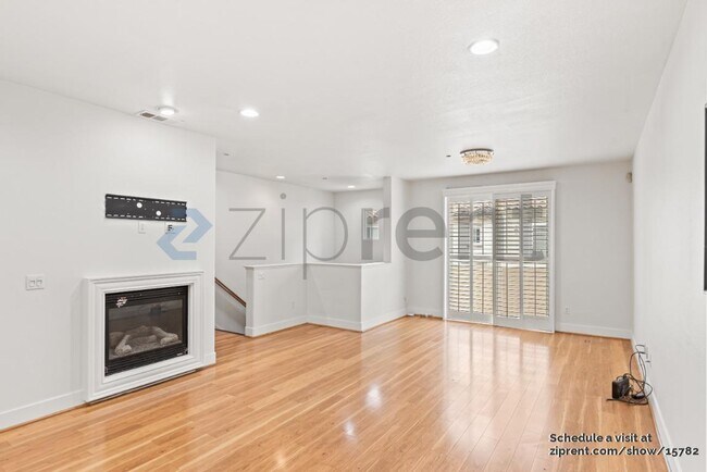 Building Photo - 4 Muller Pl