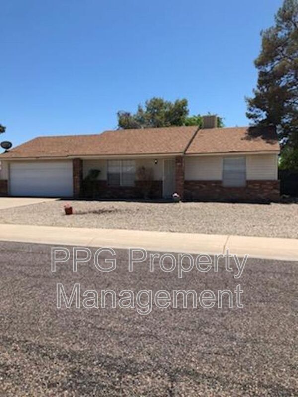 Primary Photo - 7231 W Sierra St