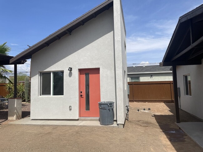 Foto del edificio - 1339 E 8th St