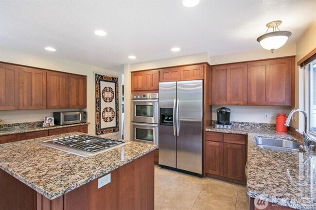 Building Photo - 3Bd/3.5Ba Bothell House