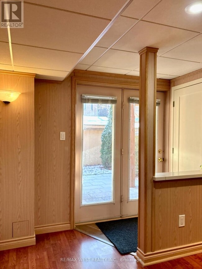 Building Photo - 463 Hewitt Cir