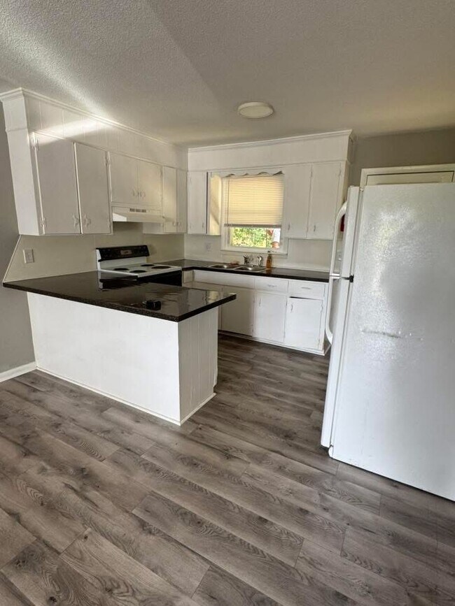 Foto del edificio - 4755 NC-89