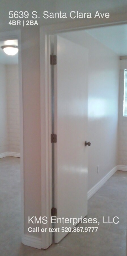 Building Photo - 5639 S Santa Clara Ave