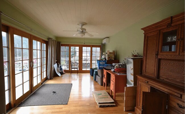 Foto del edificio - 207 Hawthorn Dr