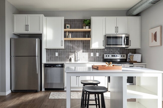 Building Photo - Lyv at Uptown & Main