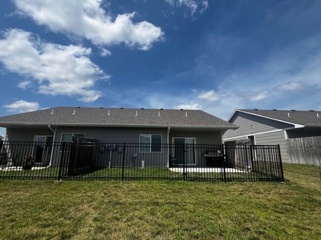 Building Photo - 5448 N Colburn Ct