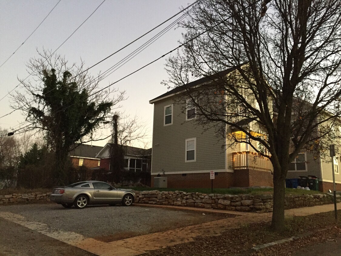 Building Photo - MLK @ Fairview I
