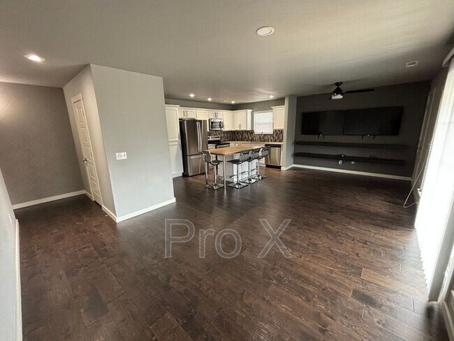 Foto del edificio - 2826 W Blackstone Crossing